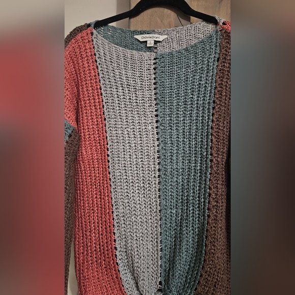 DAVI & DANI Colorblock oversized lightweight knit sweater. Size small - Picture 4 of 8
